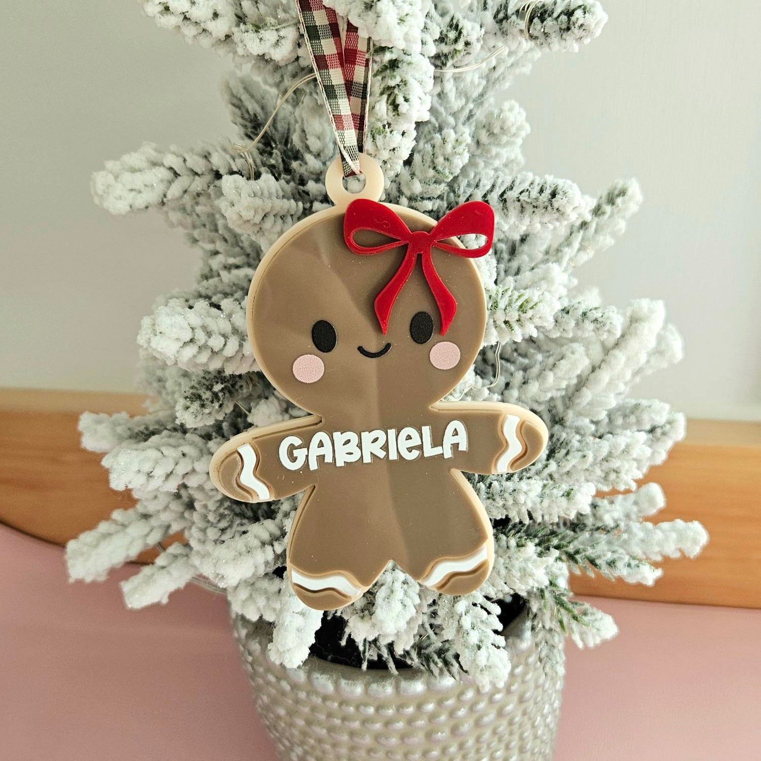 personalized gingerbread ornament made in Canada