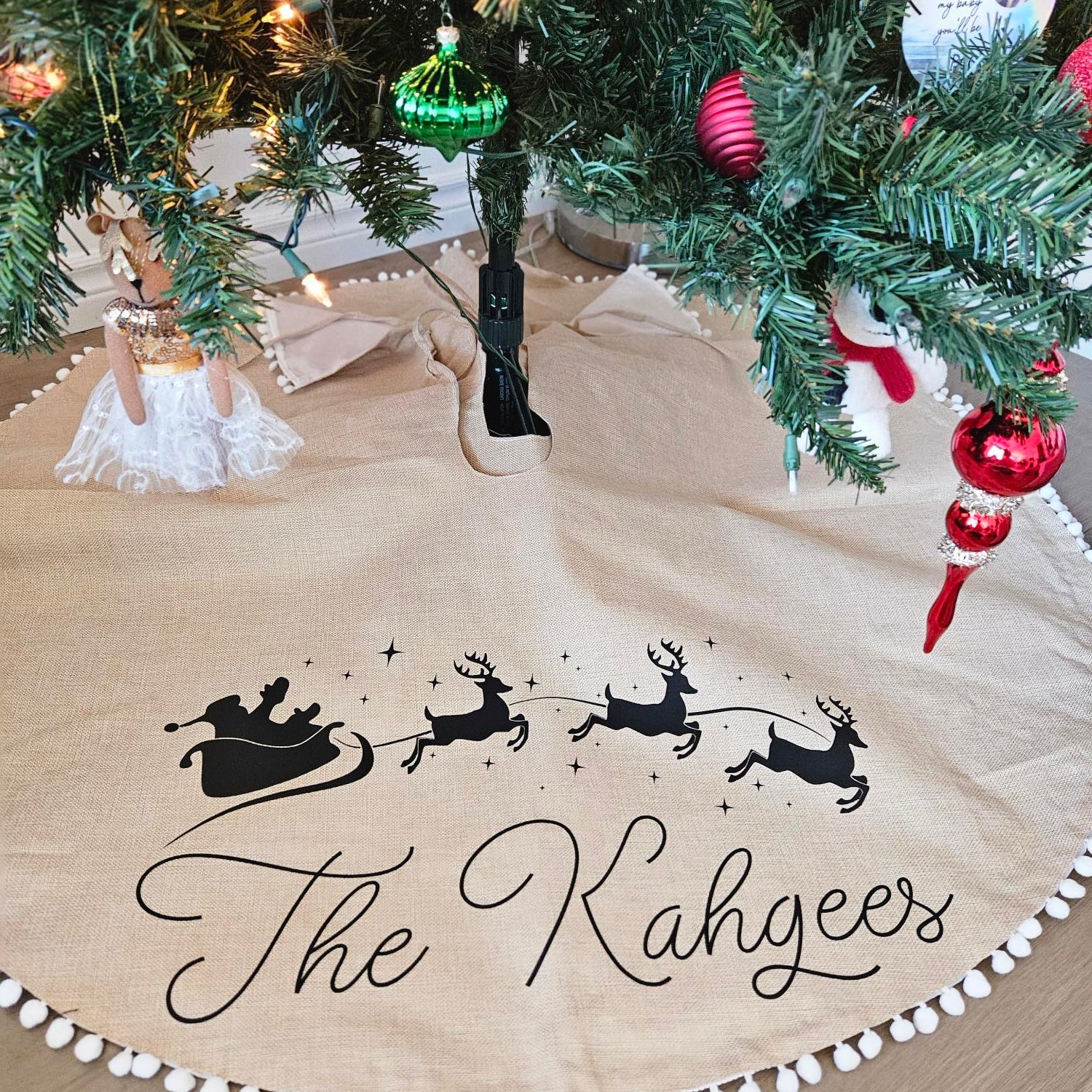 Pom Pom lined Tree Skirt